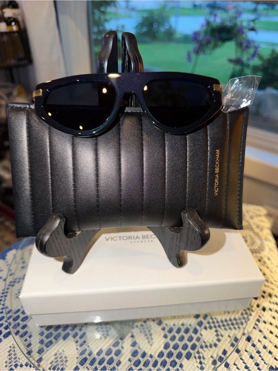 Victoria Beckham Black Quilted Leather Men\'s Clutch with Sunglasses